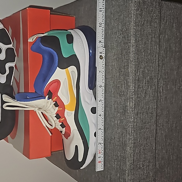 NIKE Air Max 270 React (GS) Youth Size 4 (4Y) - Picture 8 of 8